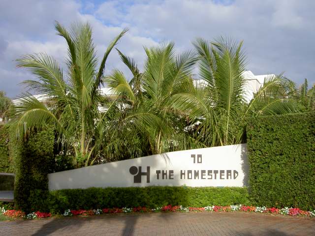 Royal Homestead Entrance